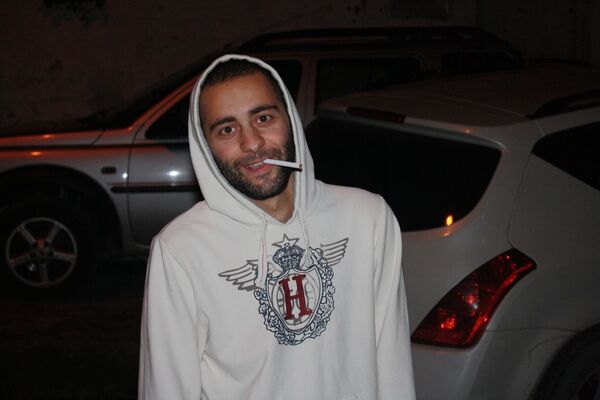  ,   Gio, 42 ,   ,   , c 