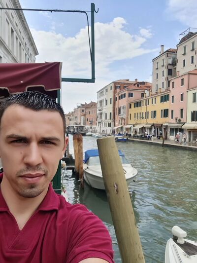  ,   Rostyslav, 33 ,   ,   , 