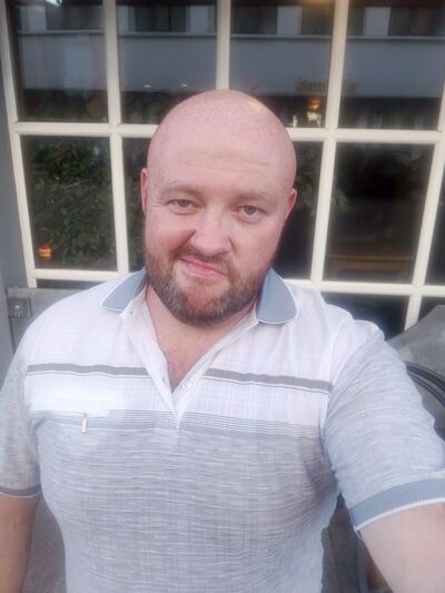  ,   Viktor, 37 ,   , 