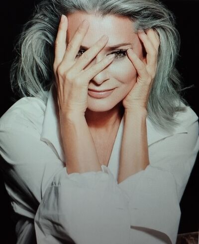  ,   Anna, 53 ,   , 