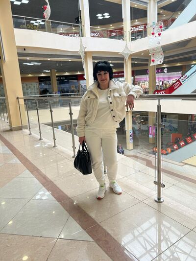  ,   Emma, 47 ,   ,   
