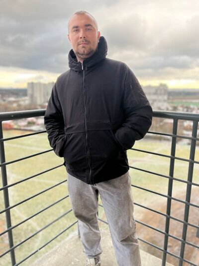  ,   Denis, 28 ,   ,   