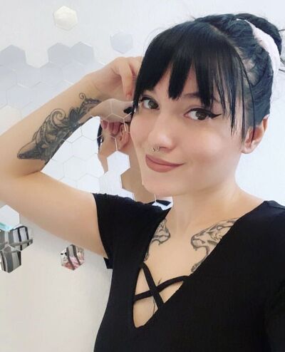  ,   Savanna, 28 ,     , c 