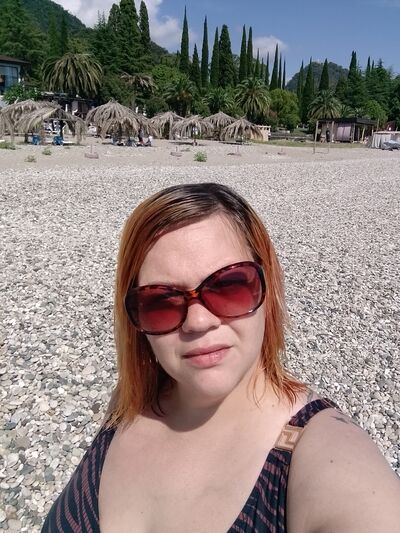  ,   Anna, 37 ,  
