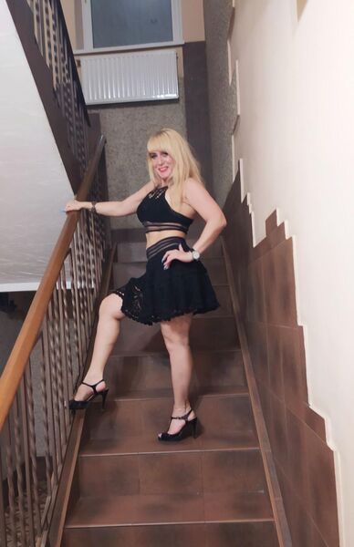 Leer,   Natali, 51 ,     , c 