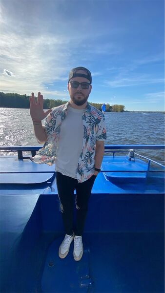  ,   Ilya, 37 ,   ,   