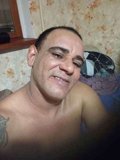  ,   Pedro, 42 ,   ,   