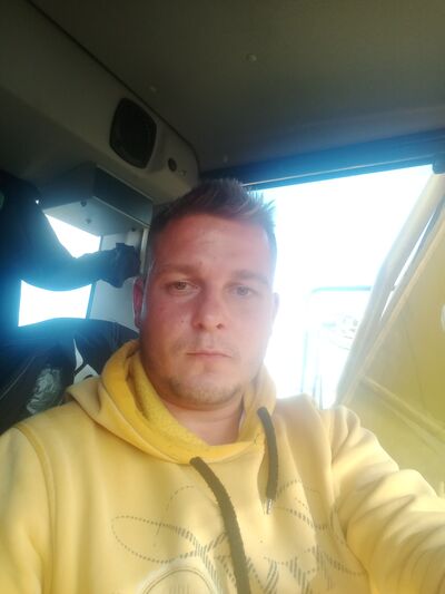  ,   Artem, 37 ,   ,   