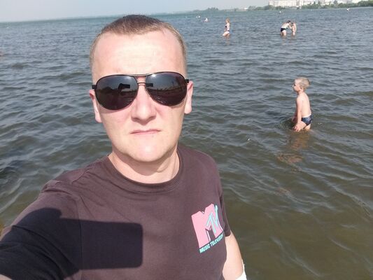  ,   Vlad, 35 ,   