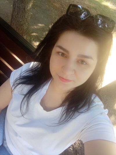  ,   Mari, 32 ,   ,   