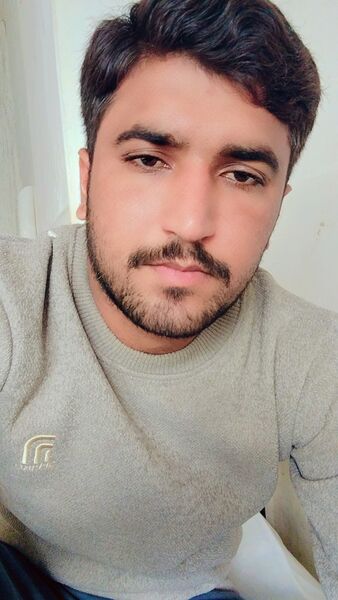  ,   Khan, 24 ,   ,   
