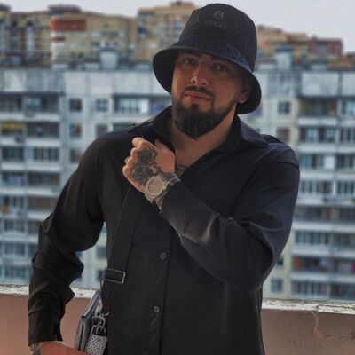  ,   Adam, 30 ,   ,   , c , 