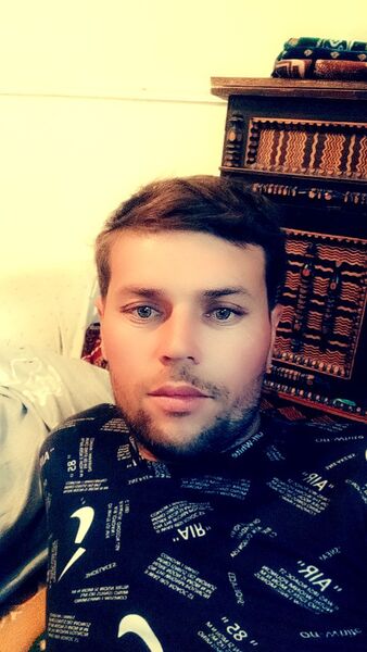  ,   Mustafo, 20 ,   ,   