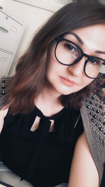  ,   Alina, 33 ,   