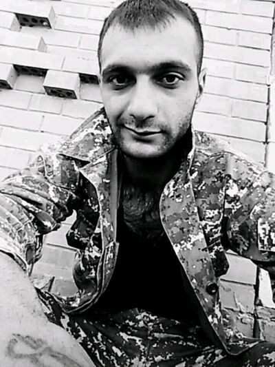  ,   Arman, 32 ,   ,   