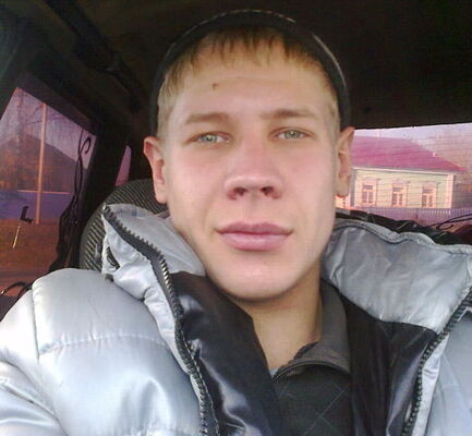  ,   Nikita, 34 ,   