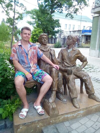  ,   Oleg, 52 ,   