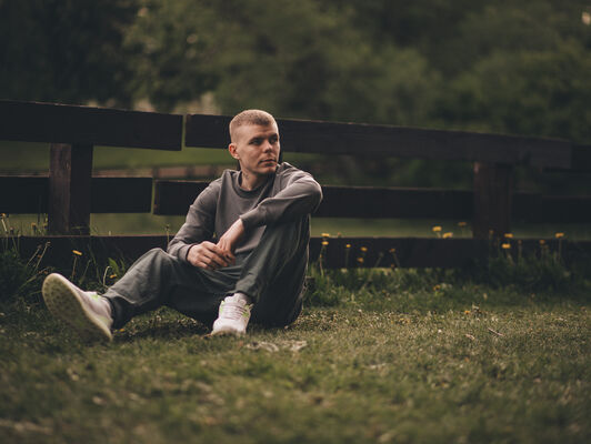  ,   Pavel, 28 ,   ,   , c , 
