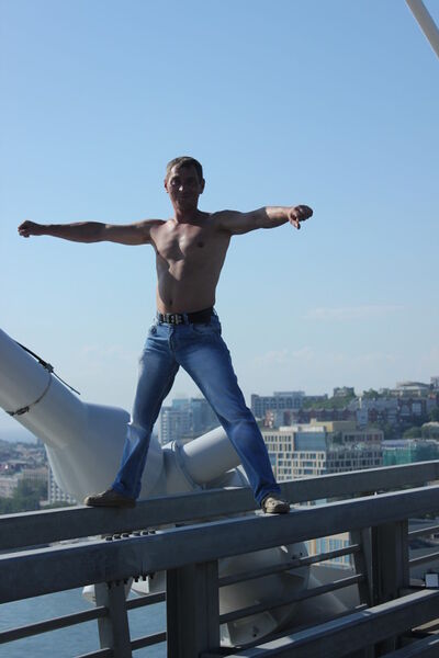  ,   Alex, 49 ,   