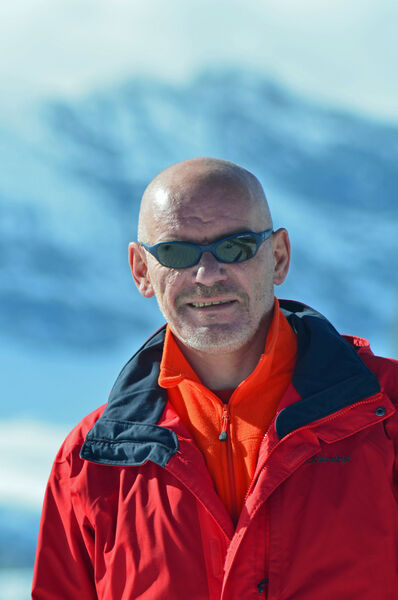  ,   Duder, 55 ,  