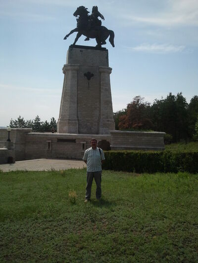  ,   Victor, 71 ,  