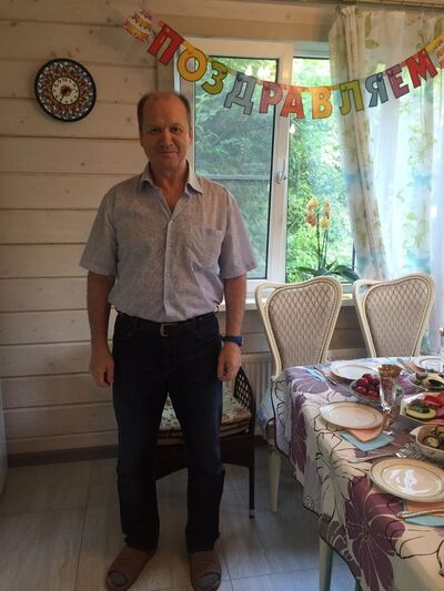  ,   Leon, 62 ,   