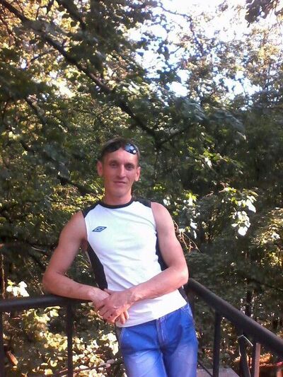  ,   Anton, 39 ,   