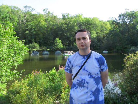  New York City,   Alek, 49 ,   ,   