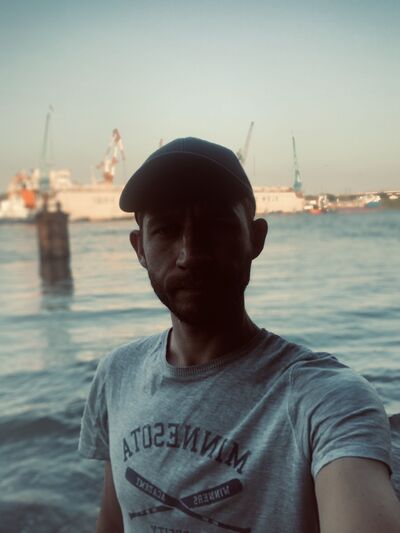  --,   , 33 ,   