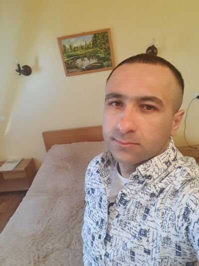  ,   DjoNi, 32 ,   ,   
