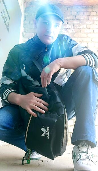  ,   Viktor, 48 ,   ,   , c , 