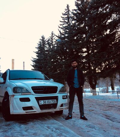  ,   Razmik, 29 ,   ,   