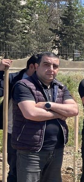  ,   Anar, 44 ,   ,   