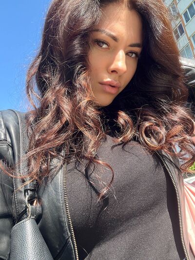  ,   Angelina, 33 ,   ,   , c 