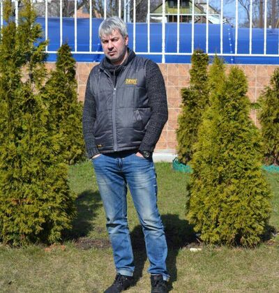  ,   Sasha, 54 ,   