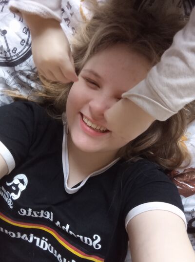  ,   Katya, 22 ,  