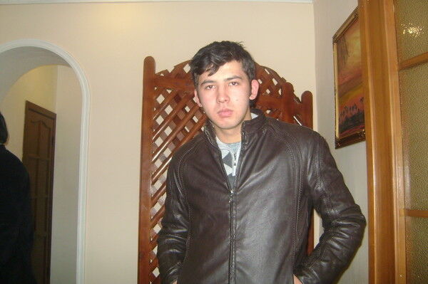  ,   FARHODBEK, 33 ,   ,   , c 