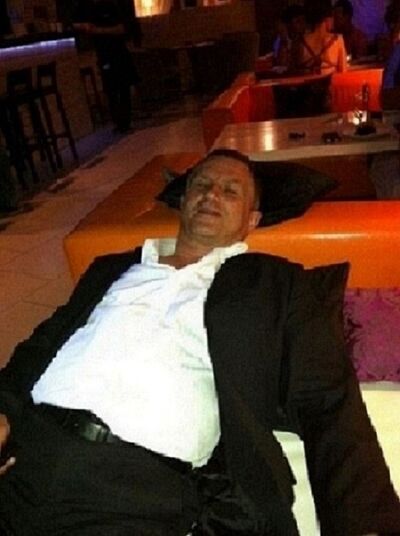  ,   Andreu, 46 ,   
