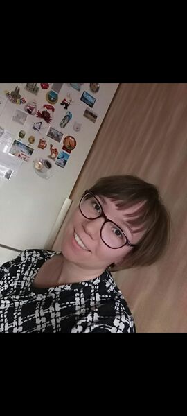  ,   Elena, 37 ,  