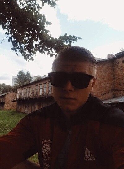  16854470  Taras, 27 ,    