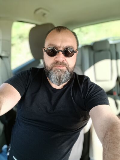  ,   Rinat, 46 ,   ,   