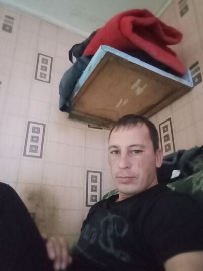  ,   Sergei, 32 ,   ,   