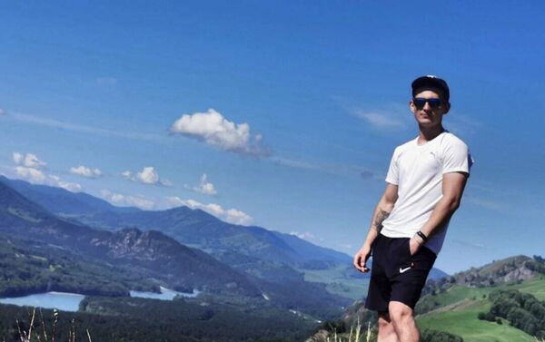  ,   Ivan, 28 ,   c 