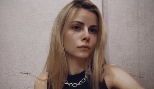  -,   , 25 ,   