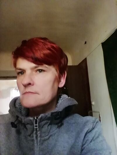  ,   Viktorija, 51 ,   ,   