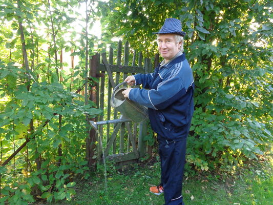 ,   Iury, 69 ,     , c 