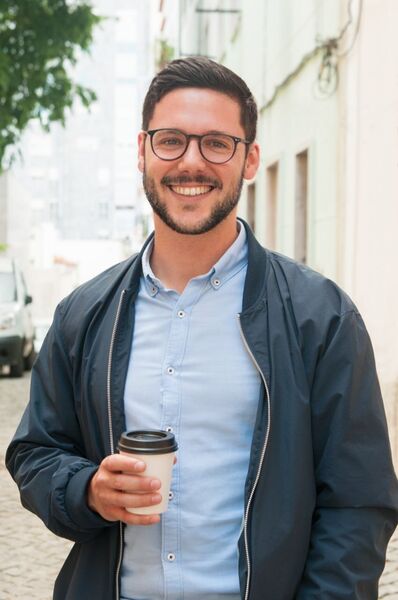  ,   Leon, 41 ,   ,   
