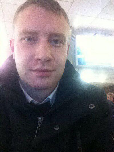  ,   Viktor, 33 ,   ,   
