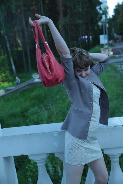  ,   Olia, 44 ,  