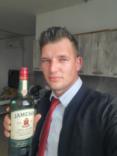  ,   Anatolii, 30 ,   ,   , c , 